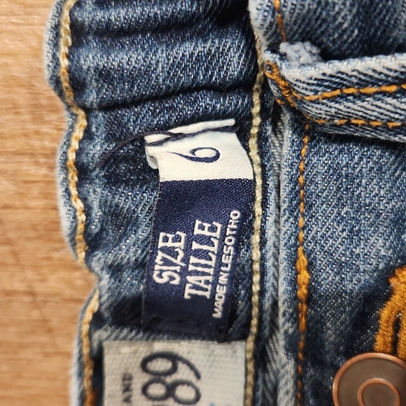 The Childrens Place Adjustable Waist Jean Shorts. Boys Size 6 - Picture 3 of 4